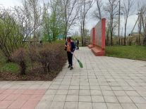 Мо&shy;ло&shy;дёж&shy;ная по&shy;ли&shy;ти&shy;ка