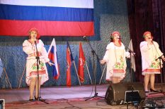 Сво&shy;их не бро&shy;са&shy;ем!
