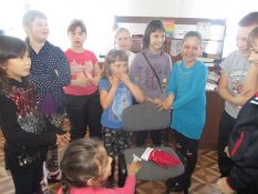 Уди&shy;ви&shy;тель&shy;ное те&shy;ат&shy;раль&shy;ное ис&shy;кус&shy;ство