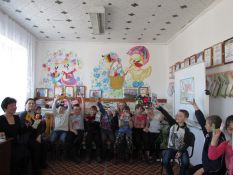Уди&shy;ви&shy;тель&shy;ное те&shy;ат&shy;раль&shy;ное ис&shy;кус&shy;ство